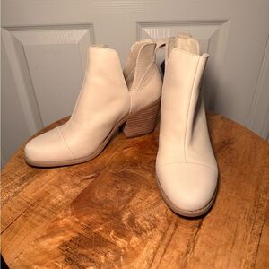 Toms Cream Ankle Booties